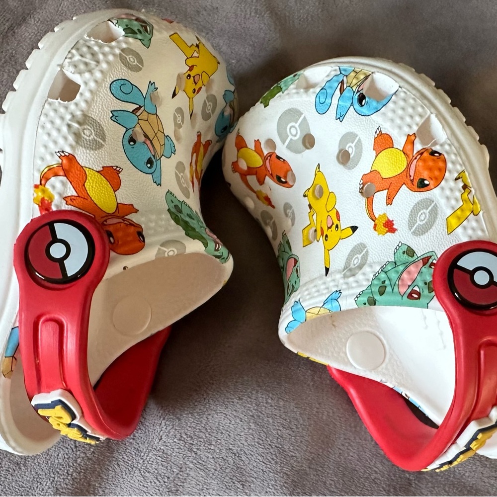 CROCS Kids Slippers Pokémon - Picture 7 of 9